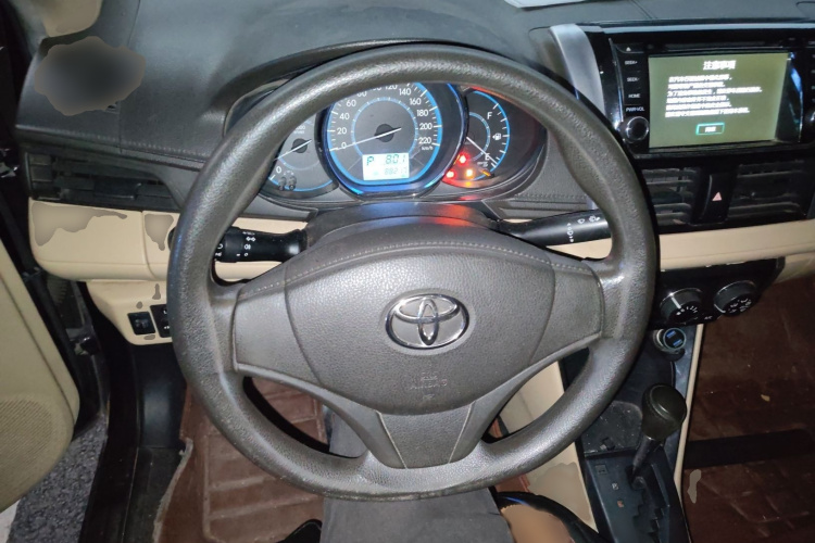 丰田 威驰 2014款 1.5L 自动智臻版局部细节13