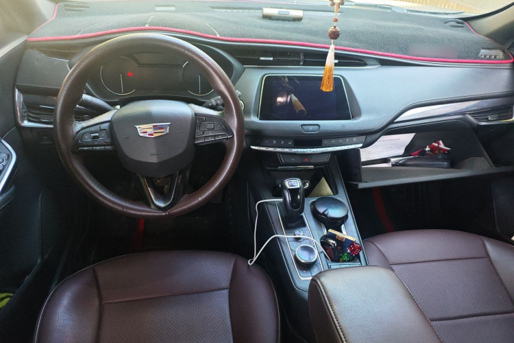 凯迪拉克XT4 2018款 28T 两驱技术型中控内饰12