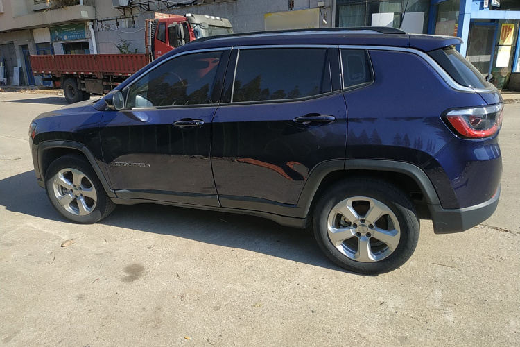 Jeep 指南者 2020款 220T 自动领先版车身外观6003