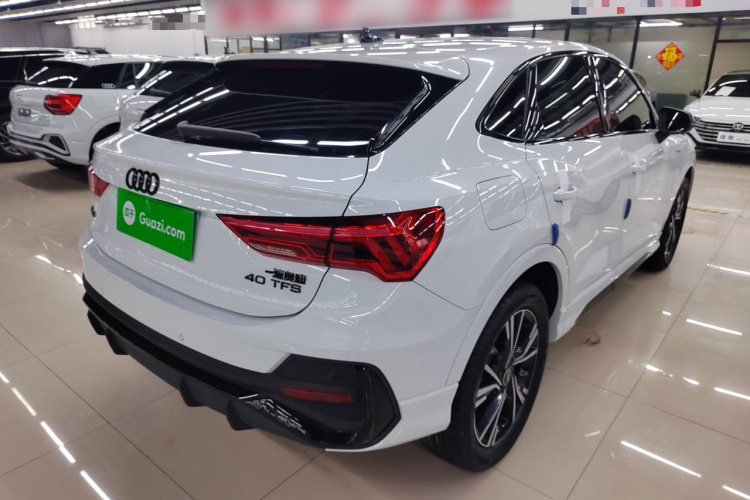 奥迪Q3 Sportback 2022款 40 TFSI 时尚型车身外观7