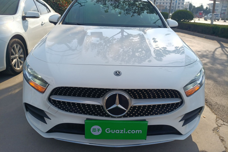 奔驰A级 2020款 改款 A 180 L 运动轿车特殊配置车身外观6001