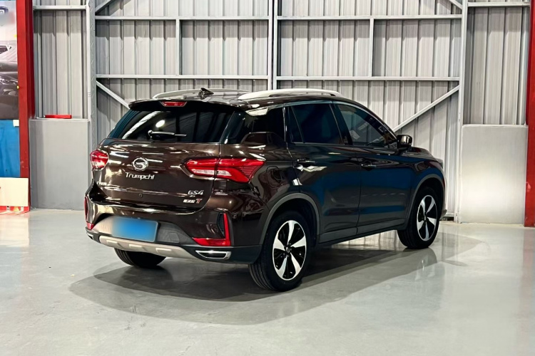 广汽传祺 传祺GS4 2018款 235T 自动两驱至尊版车身外观6006