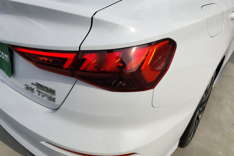 奥迪A3 2024款 A3L Limousine 35 TFSI 时尚运动型车身外观6006