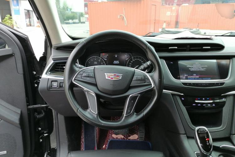 凯迪拉克XT5 2018款 28T 四驱豪华型中控内饰13