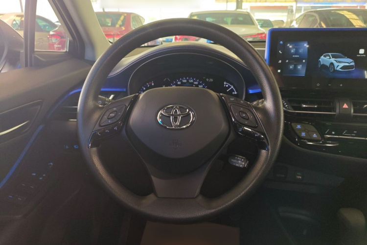 丰田C-HR 2023款 2.0L 领先版中控内饰13