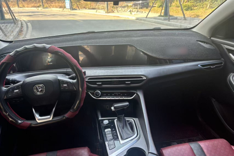 长安 逸动 2021款 PLUS 蓝鲸NE 1.4T GDI DCT尊贵型车身外观6006