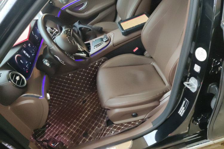 奔驰E级 2023款 E 300 L 豪华型局部细节19