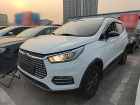 比亚迪 元新能源 2018款 EV360 智联炫酷型