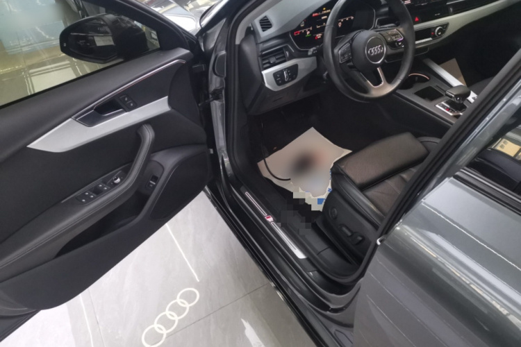 奥迪A4L 2022款 40 TFSI 豪华动感型中控内饰20