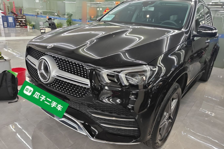 奔驰GLE 2020款 改款 GLE 350 4MATIC 豪华型车身外观1