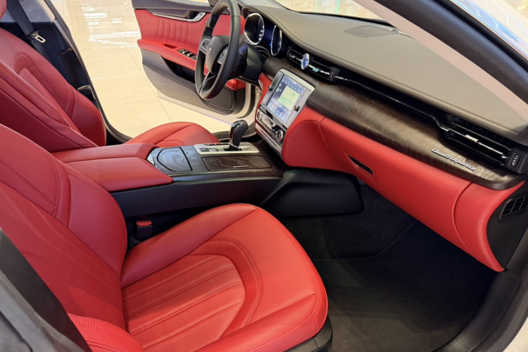 玛莎拉蒂 总裁 2015款 3.0T 标准型中控内饰7007