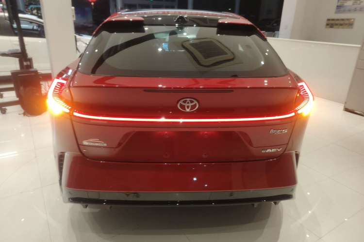 丰田bZ5 2025款 550 PRO智行版车身外观6004