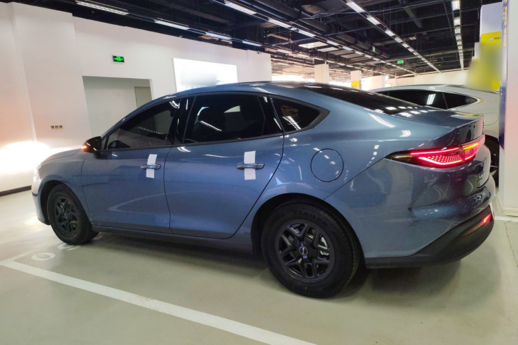 比亚迪 海豹05 DM-i 2025款 DM-i 智驾版 55KM豪华型车身外观6003