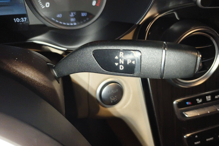 奔驰C级 2015款 C 200 L局部细节18