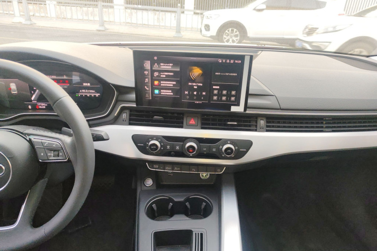 奥迪A4L 2022款 40 TFSI 时尚动感型局部细节16