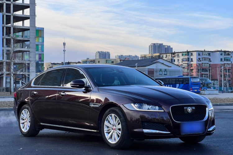 捷豹XFL 2017款 XFL 2.0T 240PS 尊享版车身外观6002