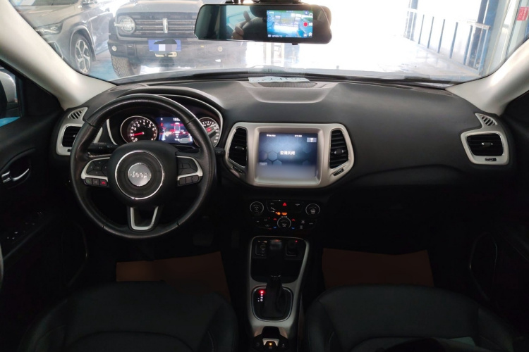 Jeep 指南者 2019款 200T 自动家享-互联大屏版中控内饰12