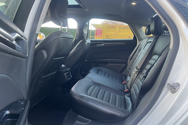 福特 蒙迪欧 2013款 2.0L GTDi200时尚型中控内饰7003