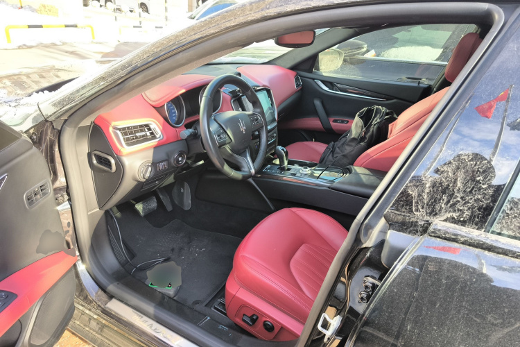 玛莎拉蒂 Ghibli 2017款 3.0T 标准版中控内饰19