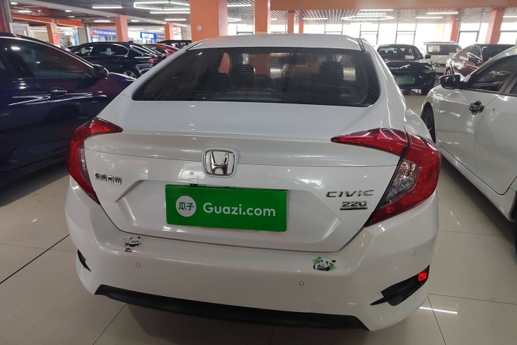 本田 思域 2016款 220TURBO 手动豪华版车身外观6