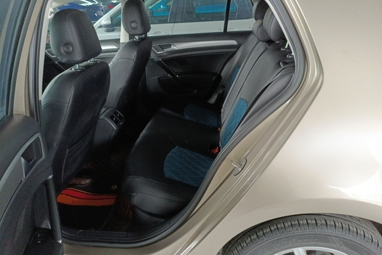 大众 高尔夫 2018款 230TSI 自动舒适型中控内饰21