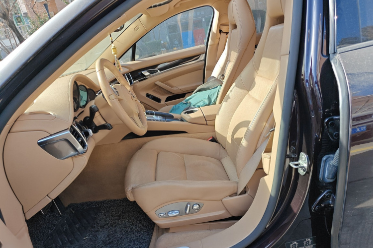 保时捷 2014款 Panamera 4 3.0T局部细节19
