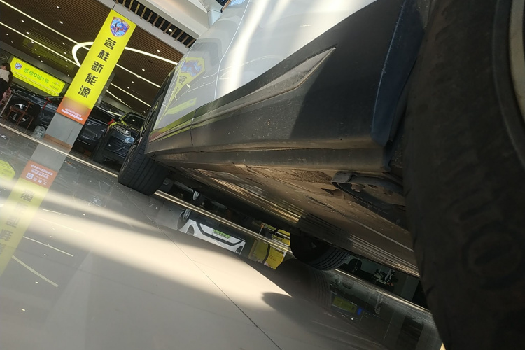 蔚来ES8 2018款 创始版局部细节9002