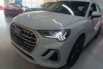奥迪Q3 2024款 35 TFSI 时尚动感型