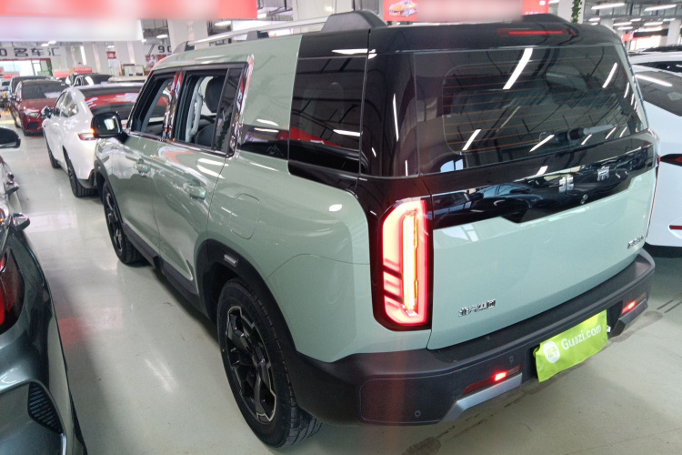 北京BJ30 2024款 1.5T 魔核电驱进阶版车身外观4