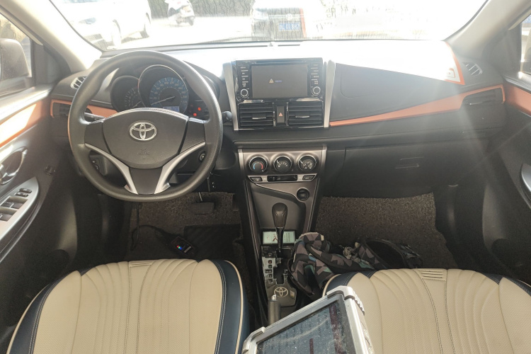 丰田 YARiS L 致炫 2016款 1.5E 自动劲速版中控内饰12