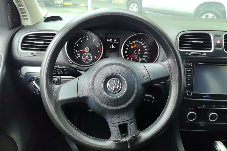 大众 高尔夫 2012款 1.6 自动时尚型局部细节13