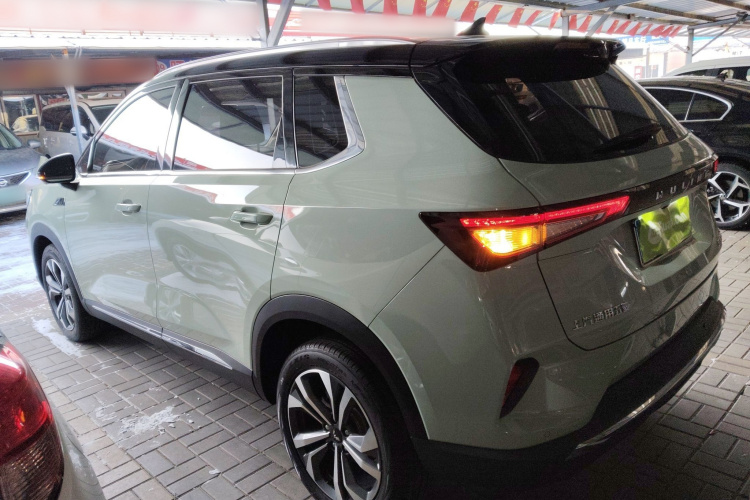 五菱汽车 五菱星辰 2022款 2.0L DHT电速款车身外观4