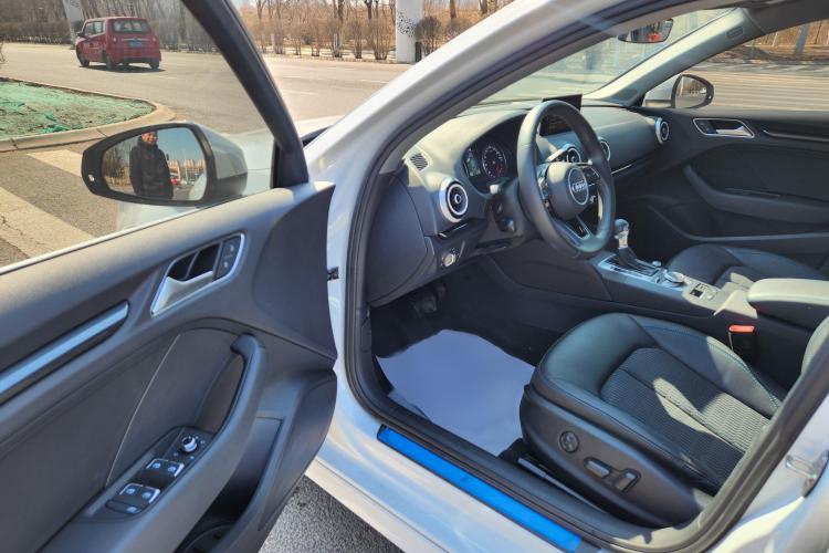 奥迪A3 2020款 Limousine 35 TFSI 时尚型 国VI中控内饰19