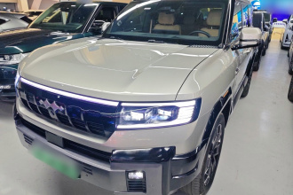 方程豹 豹8 2025款 智勇旗舰版 7座