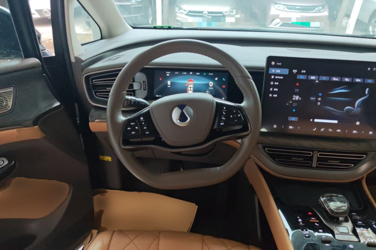 腾势D9 2022款 DM-i 1040 尊贵型局部细节13