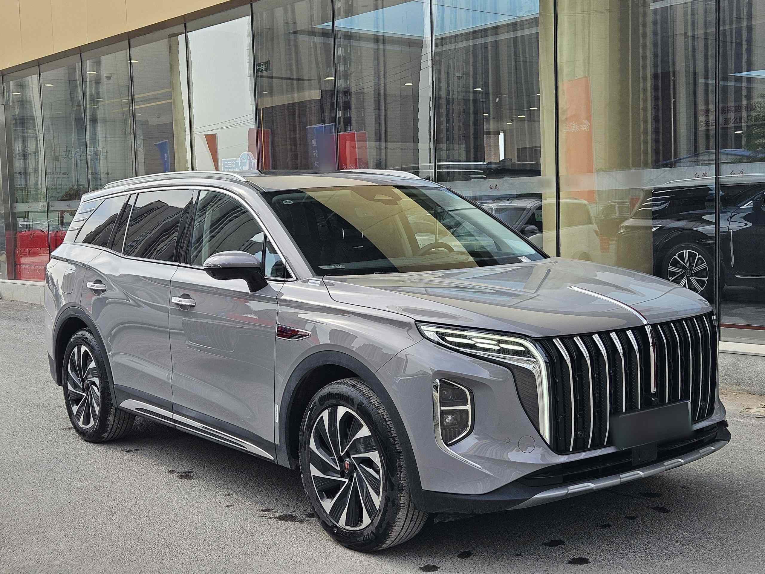 红旗HS7 PHEV 2024款 2.0T PHEV 四驱旗领版 6座(5)