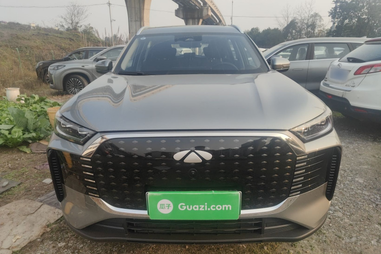 奇瑞 风云T8 2025款 1.5T 130km 豪华版7座车身外观2