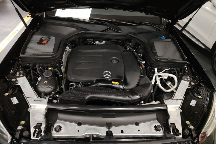 奔驰GLC 2022款 改款三 GLC 300 L 4MATIC 豪华型机舱底盘24