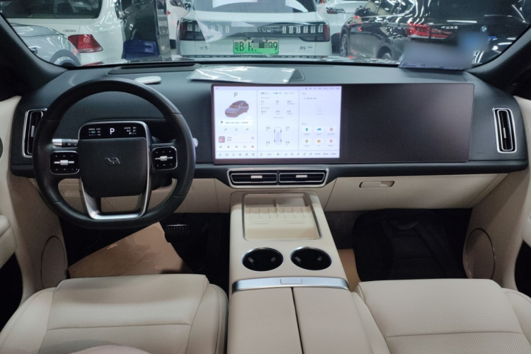 理想汽车 理想L9 2022款 Max中控内饰12