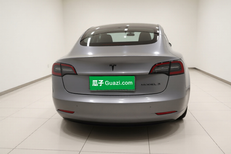 特斯拉 Model 3 2022款 后轮驱动版车身外观6