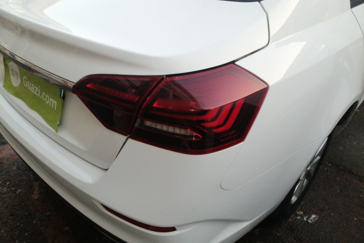 吉利汽车 帝豪 2021款 UP 1.5L 手动舒适型车身外观9