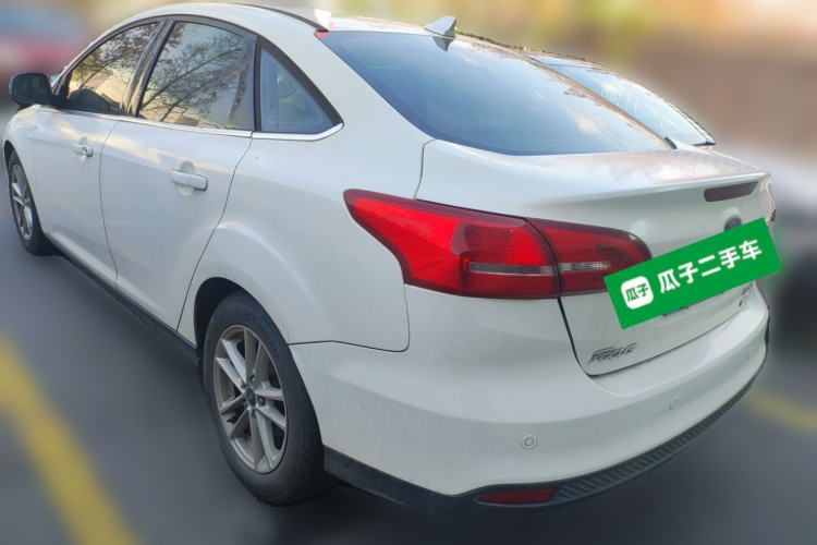 福特 福克斯 2015款 两厢 EcoBoost 180 自动精英型车身外观5