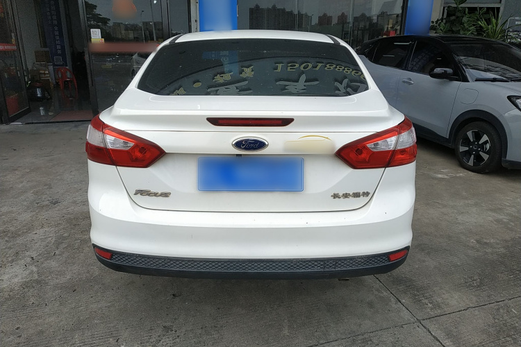 福特 福克斯 2012款 三厢 1.6L 自动舒适型车身外观6