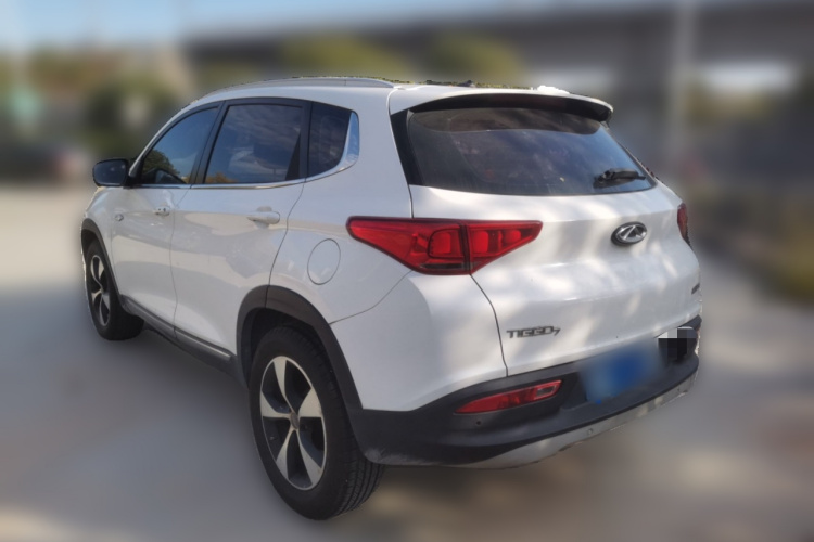 奇瑞 瑞虎7 2016款 2.0L CVT耀臻版车身外观5