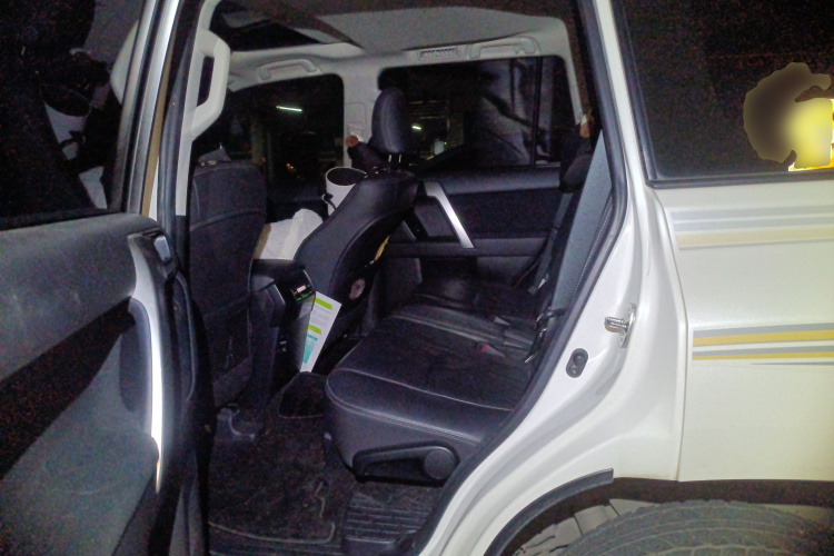 丰田 普拉多 2016款 2.7L 自动豪华版中控内饰21