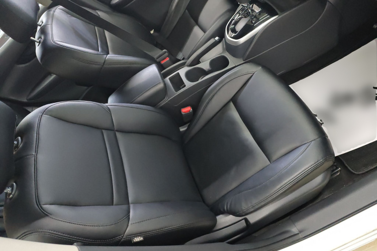 日产 逍客 2017款 2.0L CVT精英版 国V局部细节41