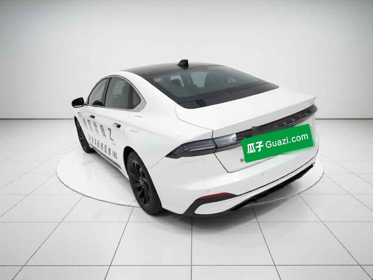 林肯Z 2025款 2.0T 尊尚混动版(3)