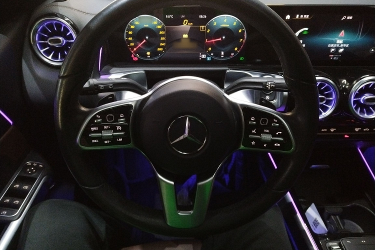 奔驰GLB 2021款 GLB 200 时尚型中控内饰13