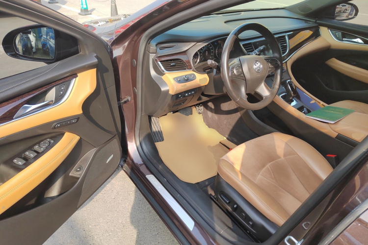 别克 君越 2016款 28T 豪华型中控内饰20