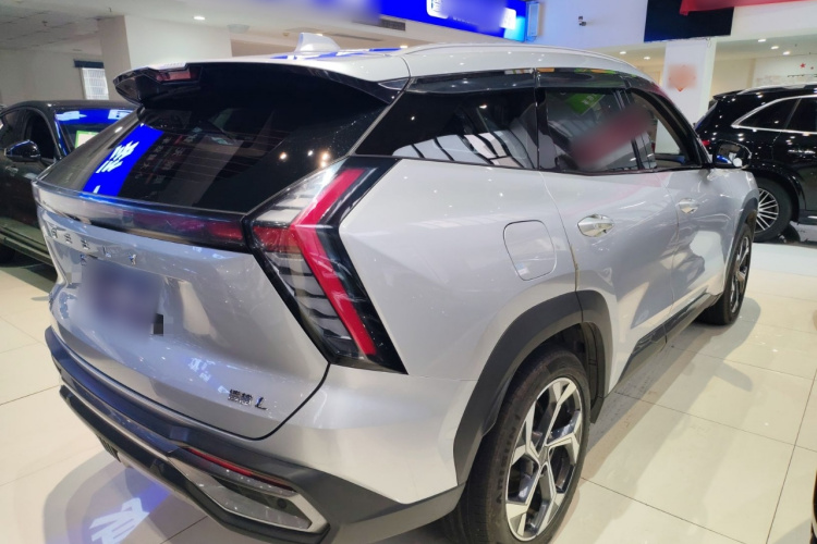 吉利汽车 博越L 2023款 1.5TD DCT尊贵型车身外观7